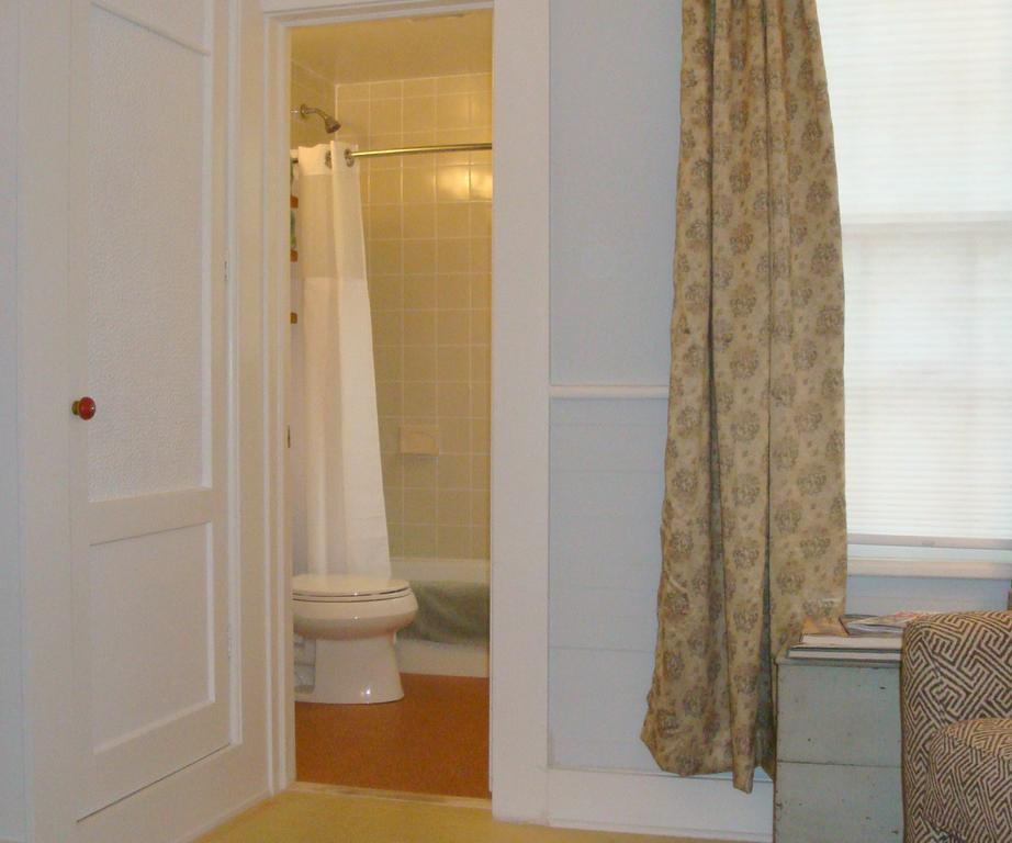 סוואנה Jingle Bells Square Cottage-Historic District-Bright- Fireplace מראה חיצוני תמונה